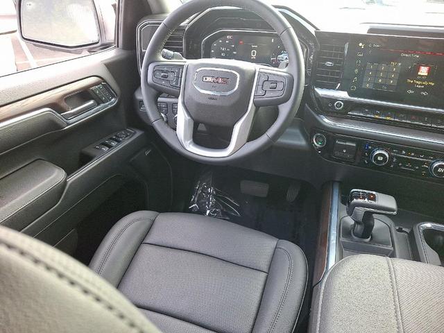 Photo of 2024 Summit White GMC Sierra 1500