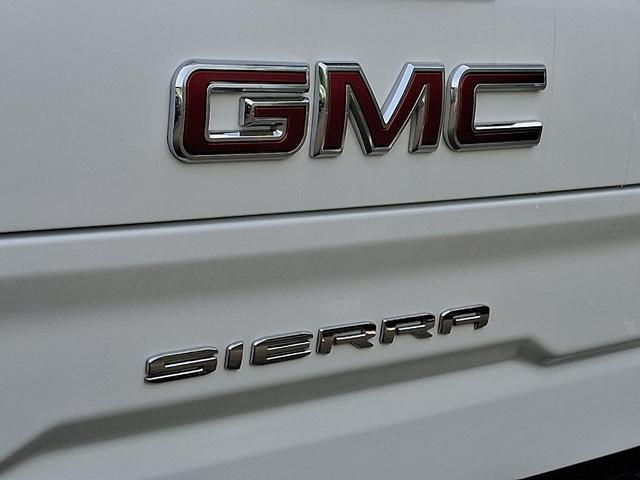 Photo of 2024 Summit White GMC Sierra 1500