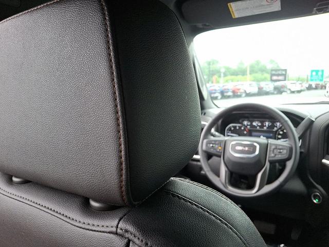 Photo of 2022 Summit White GMC Sierra 2500