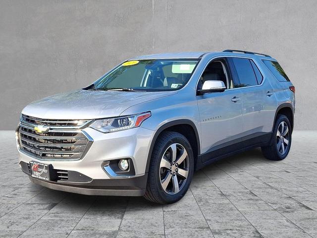 Photo of 2020 Silver Ice Metallic Chevrolet Traverse