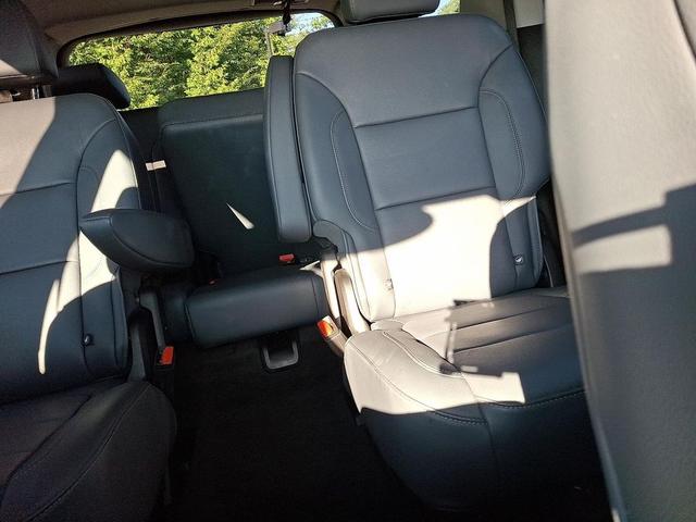 Photo of 2020 Silver Ice Metallic Chevrolet Traverse