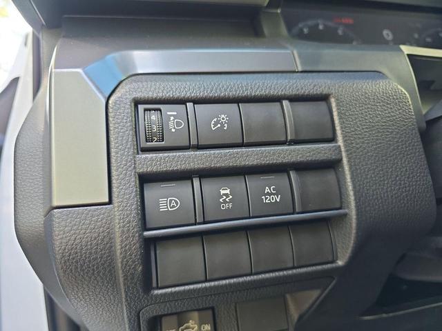 Photo of 2024 Ice Cap Toyota Tacoma