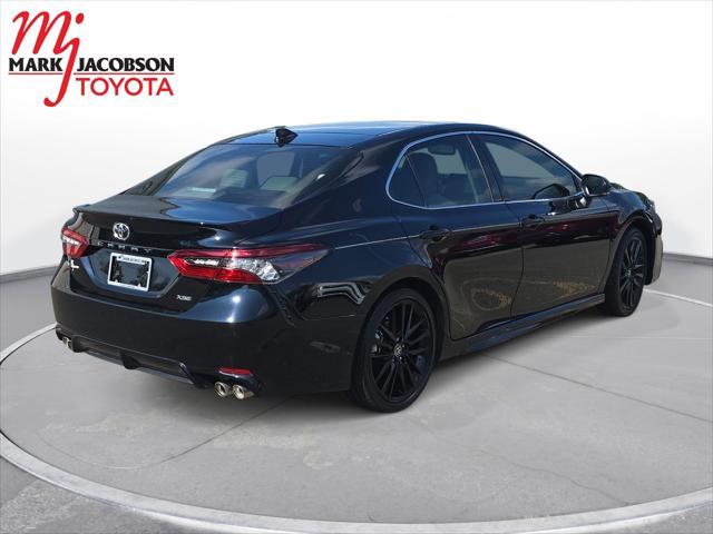 Photo of 2023 Midnight Black Metallic Toyota Camry