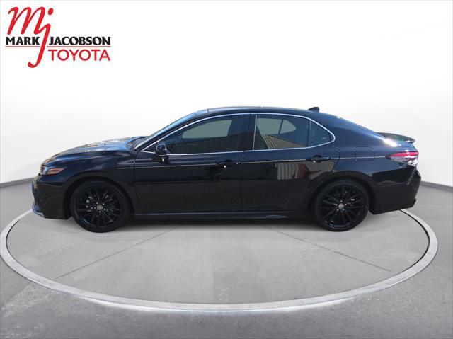Photo of 2023 Midnight Black Metallic Toyota Camry