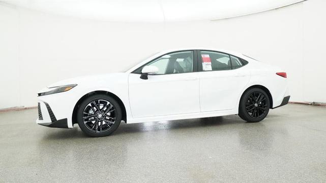 Photo of 2025 Ice Cap Toyota Camry