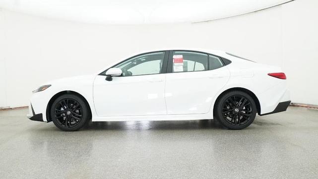 Photo of 2025 Ice Cap Toyota Camry