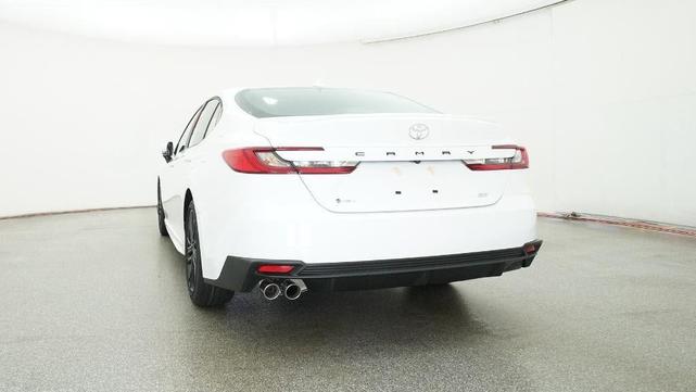 Photo of 2025 Ice Cap Toyota Camry
