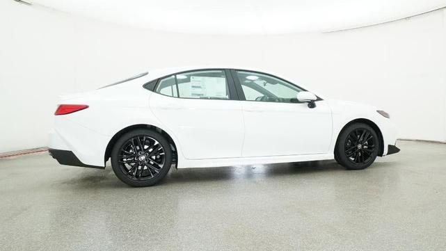 Photo of 2025 Ice Cap Toyota Camry
