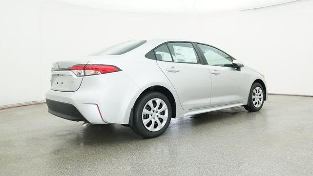 Photo of 2025 Classic Silver Metallic Toyota Corolla