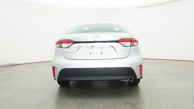 Photo of 2025 Classic Silver Metallic Toyota Corolla