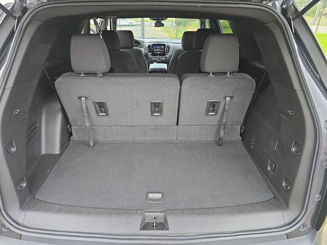 Photo of 2022 Mosaic Black Metallic Chevrolet Traverse