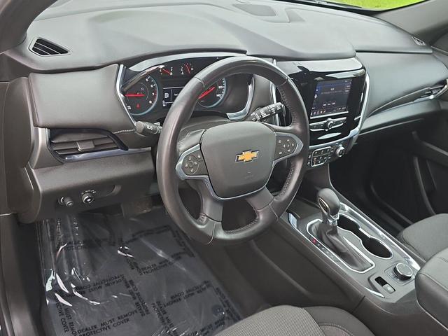 Photo of 2022 Mosaic Black Metallic Chevrolet Traverse