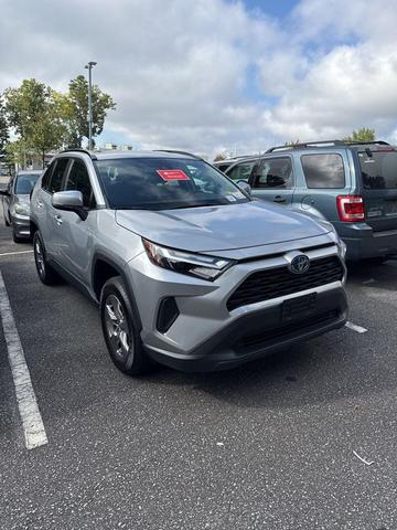 Photo of 2022 Silver Sky Metallic Toyota RAV4 Hybrid