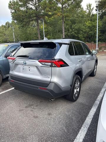Photo of 2022 Silver Sky Metallic Toyota RAV4 Hybrid