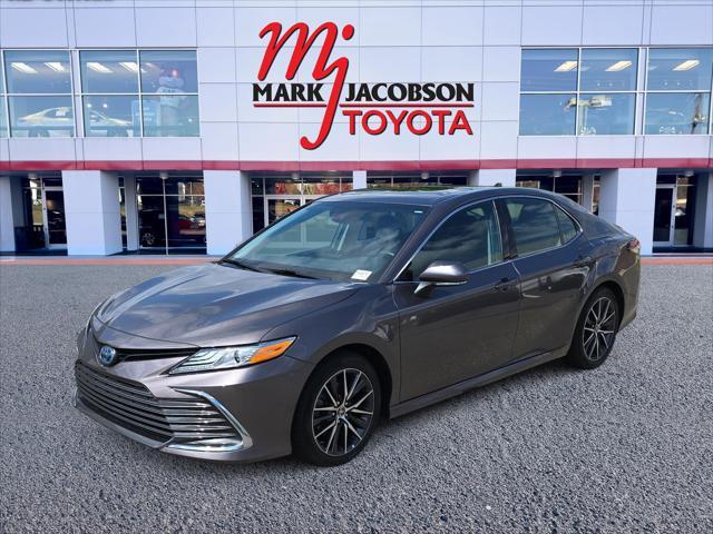 2022 Toyota Camry Hybrid