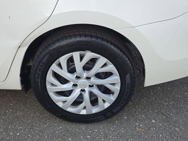 Photo of 2019 Blizzard Pearl Toyota Corolla