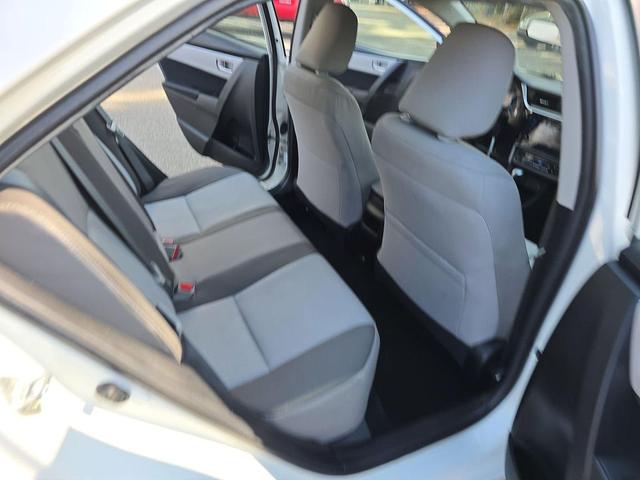 Photo of 2019 Blizzard Pearl Toyota Corolla