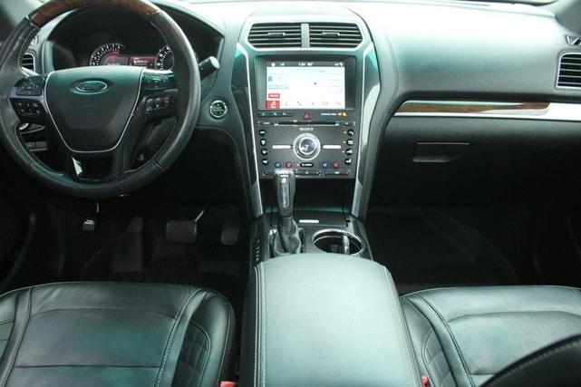 Photo of 2017 Gray Ford Explorer