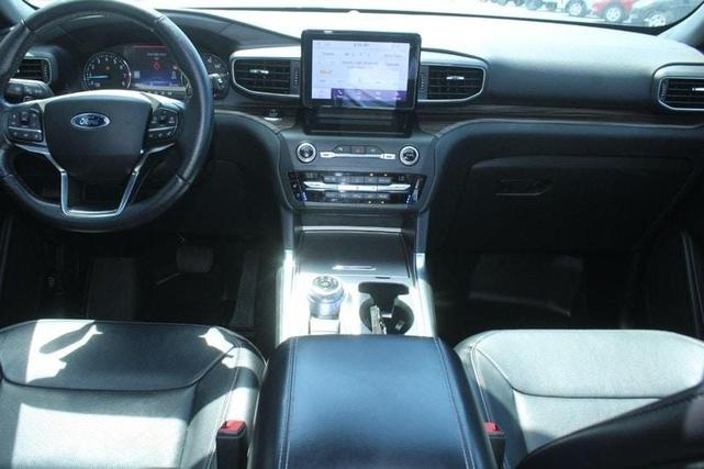 Photo of 2020 White Ford Explorer