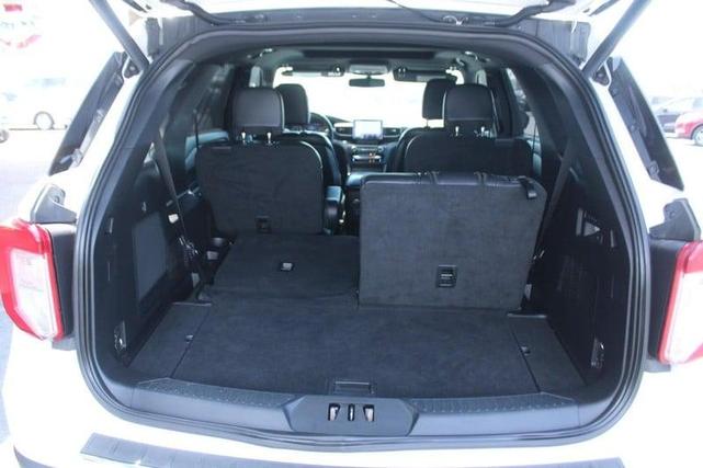 Photo of 2020 White Ford Explorer