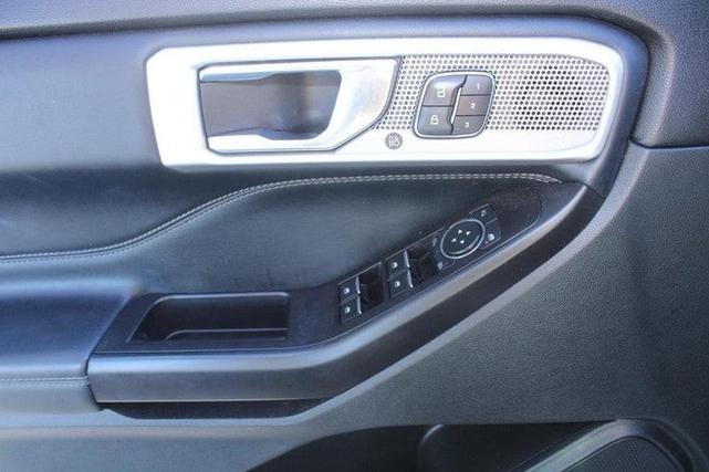 Photo of 2020 White Ford Explorer