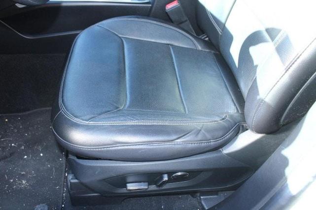 Photo of 2020 White Ford Explorer
