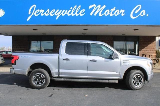 Photo of 2023 Silver Ford F-150 Lightning