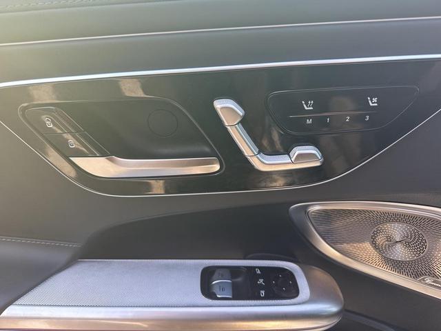 Photo of 2024 MANUFAKTUR Moonlight White Metallic Mercedes-Benz AMG CLE 53