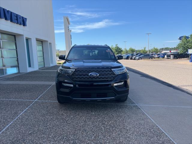 Photo of 2023 Agate Black Metallic Ford Explorer