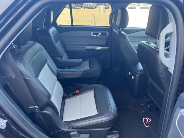 Photo of 2023 Agate Black Metallic Ford Explorer