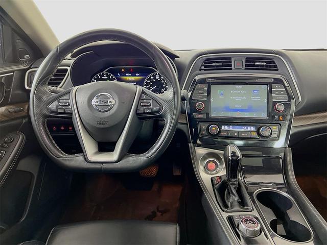 Photo of 2018 Brilliant Silver Nissan Maxima