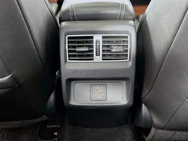 Photo of 2018 Brilliant Silver Nissan Maxima