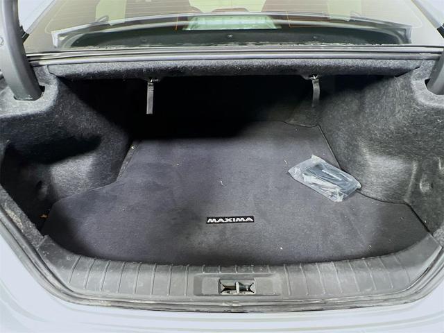 Photo of 2018 Brilliant Silver Nissan Maxima