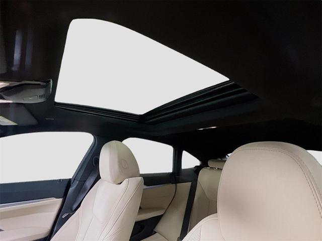 Photo of 2023 White Metallic BMW i4 Gran Coupe