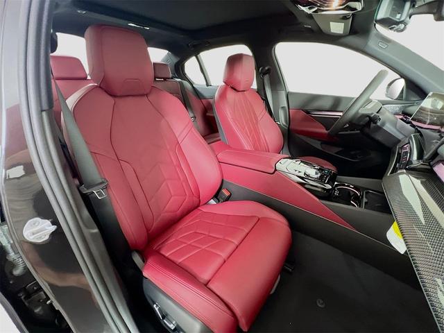 Photo of 2025 Graphite BMW i5