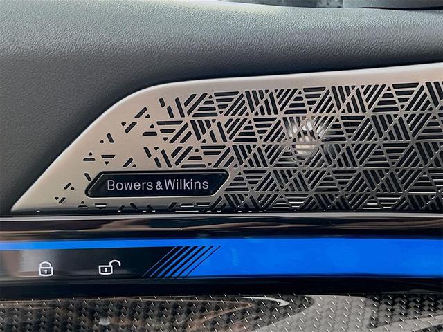 Photo of 2025 Graphite BMW i5