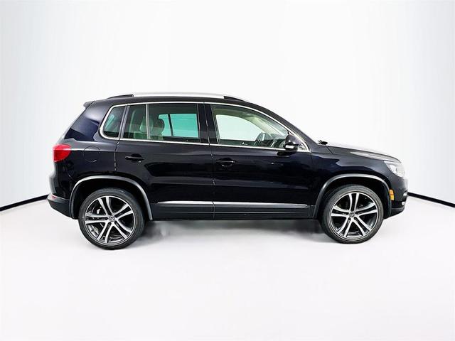 Photo of 2017 Deep Black Pearl Volkswagen Tiguan