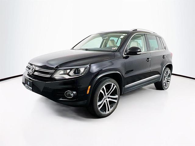 Photo of 2017 Deep Black Pearl Volkswagen Tiguan
