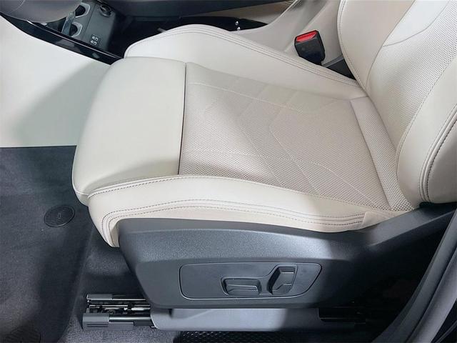 Photo of 2025 Black Sapphire Metallic BMW X1
