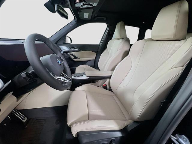 Photo of 2025 Black Sapphire Metallic BMW X1