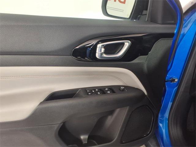 Photo of 2025 Hydro Blue Pearlcoat Jeep Compass
