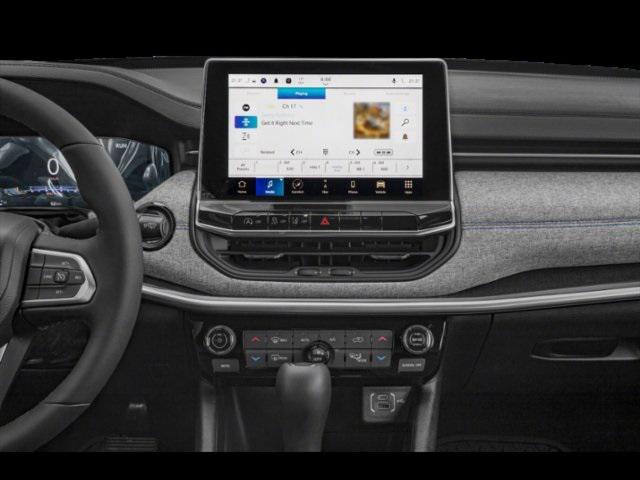 Photo of 2025 Diamond Black Crystal Pearlcoat Jeep Compass