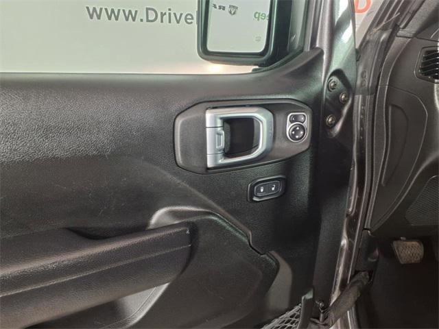 Photo of 2022 Granite Crystal Metallic Clearcoat Jeep Wrangler Unlimited