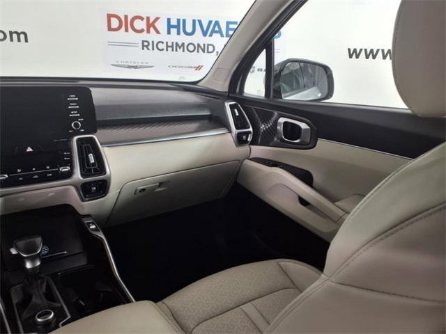 Photo of 2021 Sparkling Silver Kia Sorento