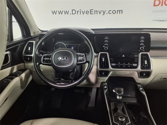 Photo of 2021 Sparkling Silver Kia Sorento