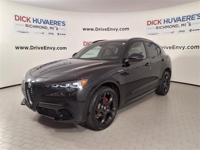 Photo of 2024 Vulcano Black Metallic Alfa Romeo Stelvio