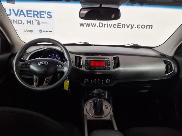 Photo of 2014 Black Cherry Kia Sportage