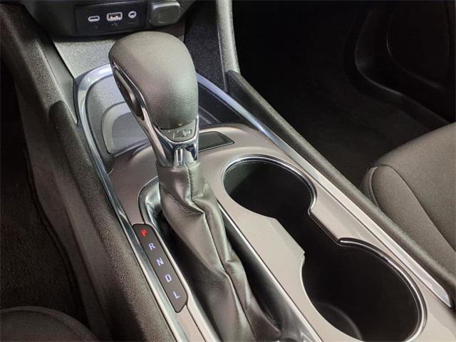 Photo of 2022 Silver Ice Metallic Chevrolet Malibu