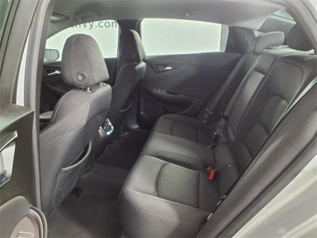 Photo of 2022 Silver Ice Metallic Chevrolet Malibu
