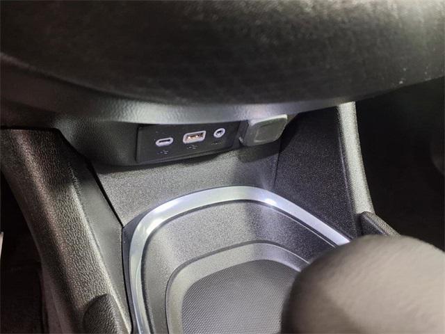 Photo of 2022 Silver Ice Metallic Chevrolet Malibu